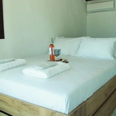 Apartment Euphoria - Endless View *